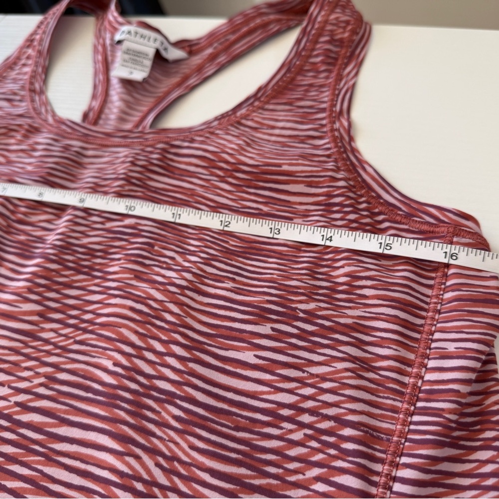 Women’s Athleta Ultimate Scoop Tank - Picture 5 of 6